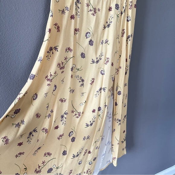 ARITZIA DRESS - Picture 7 of 8